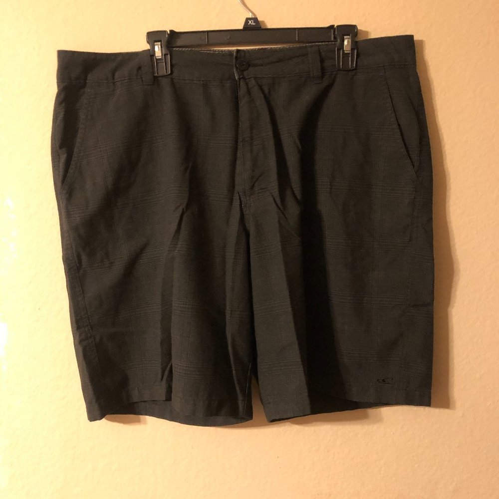 O'Neill Black and Gray Mens Shorts SIZE 40